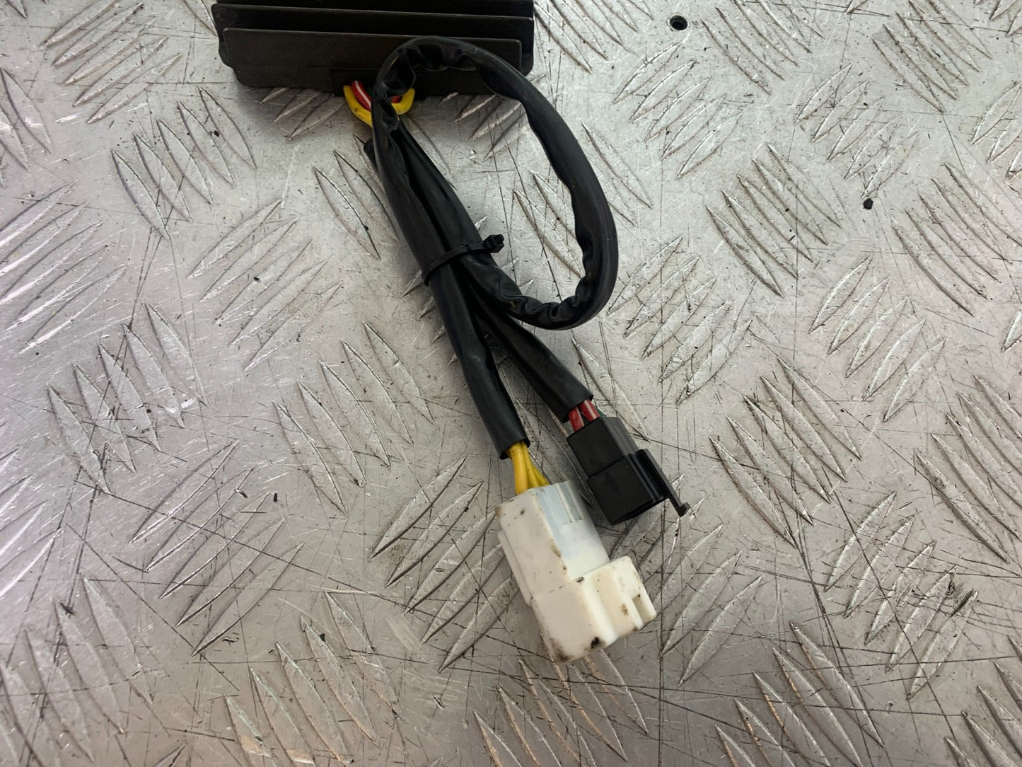 APRILIA RSV4 FACTORY REGULATOR  YEAR 2009-2012(CMB1224)