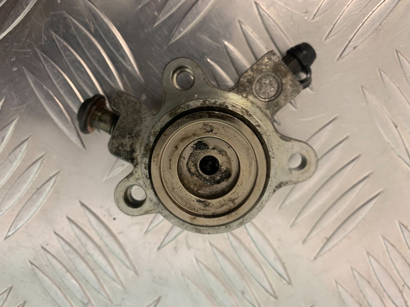 YAMAHA FJR1300 FJR 1300 CLUTCH SLAVE CYLINDER YEAR 2001-05 (STOCK 946)