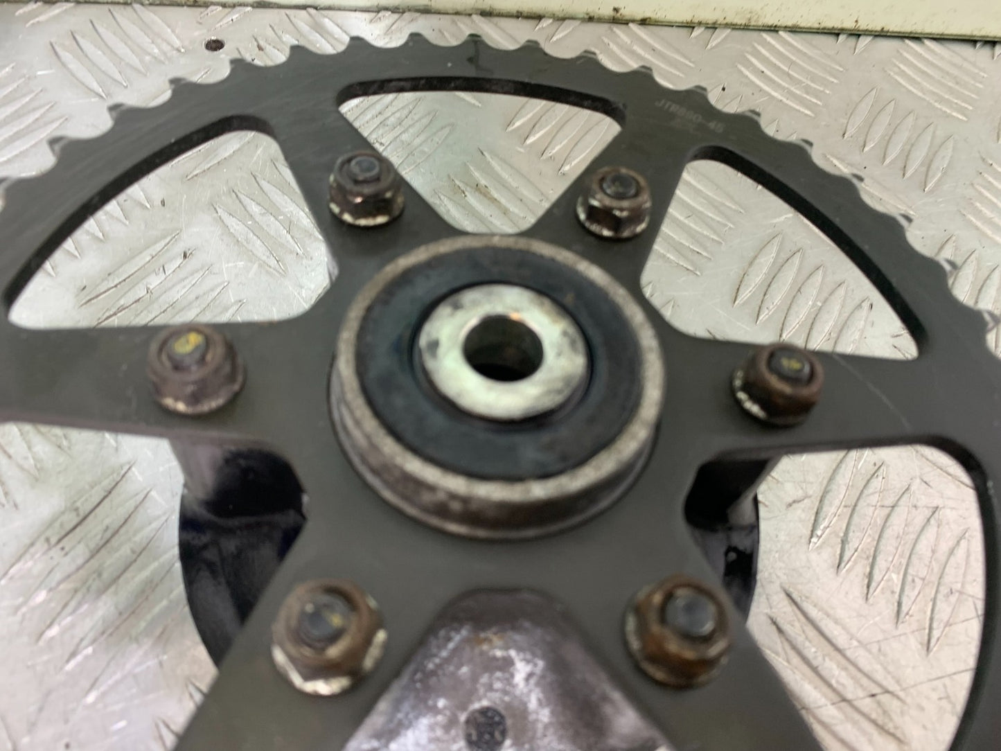 KTM DUKE 125 SPROCKET CARRIER  YEAR 2017-2022 (CMB1274)
