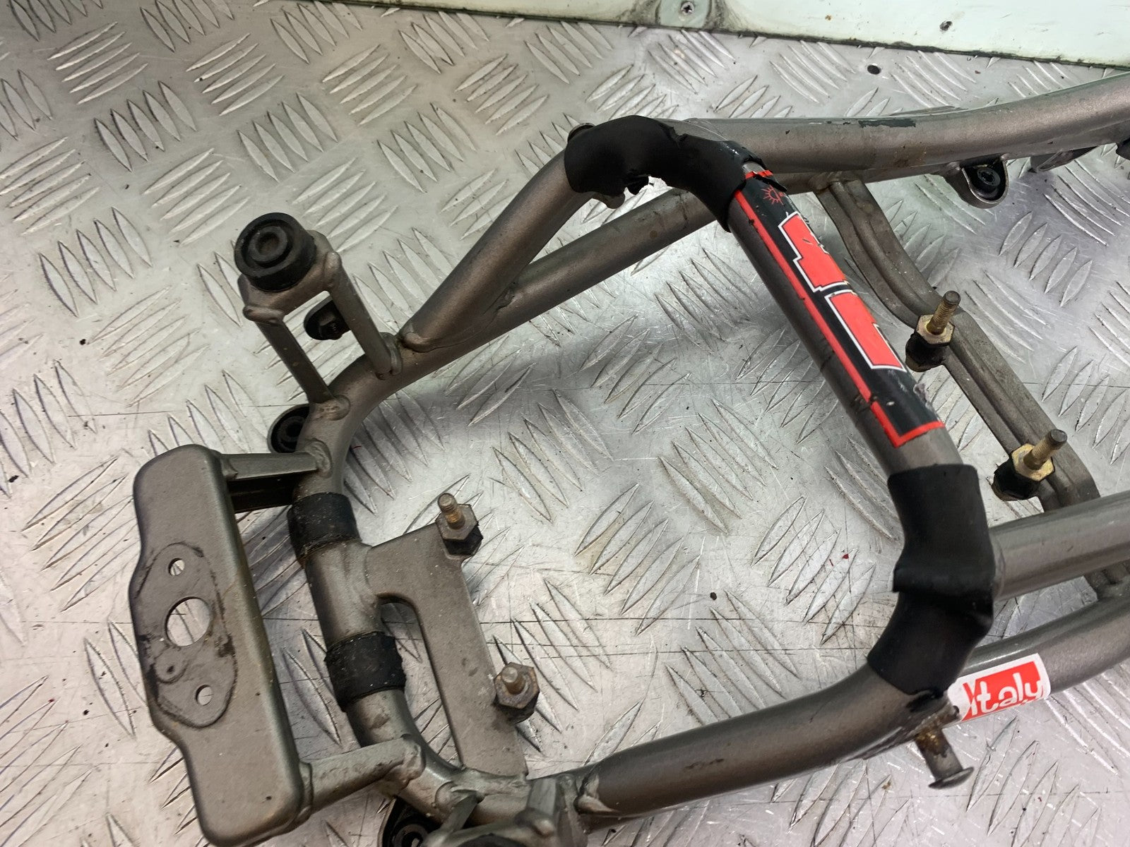 DUCATI 996 SPS 748 916 998 REAR SUBFRAME 1999-2000 (CMB1209)