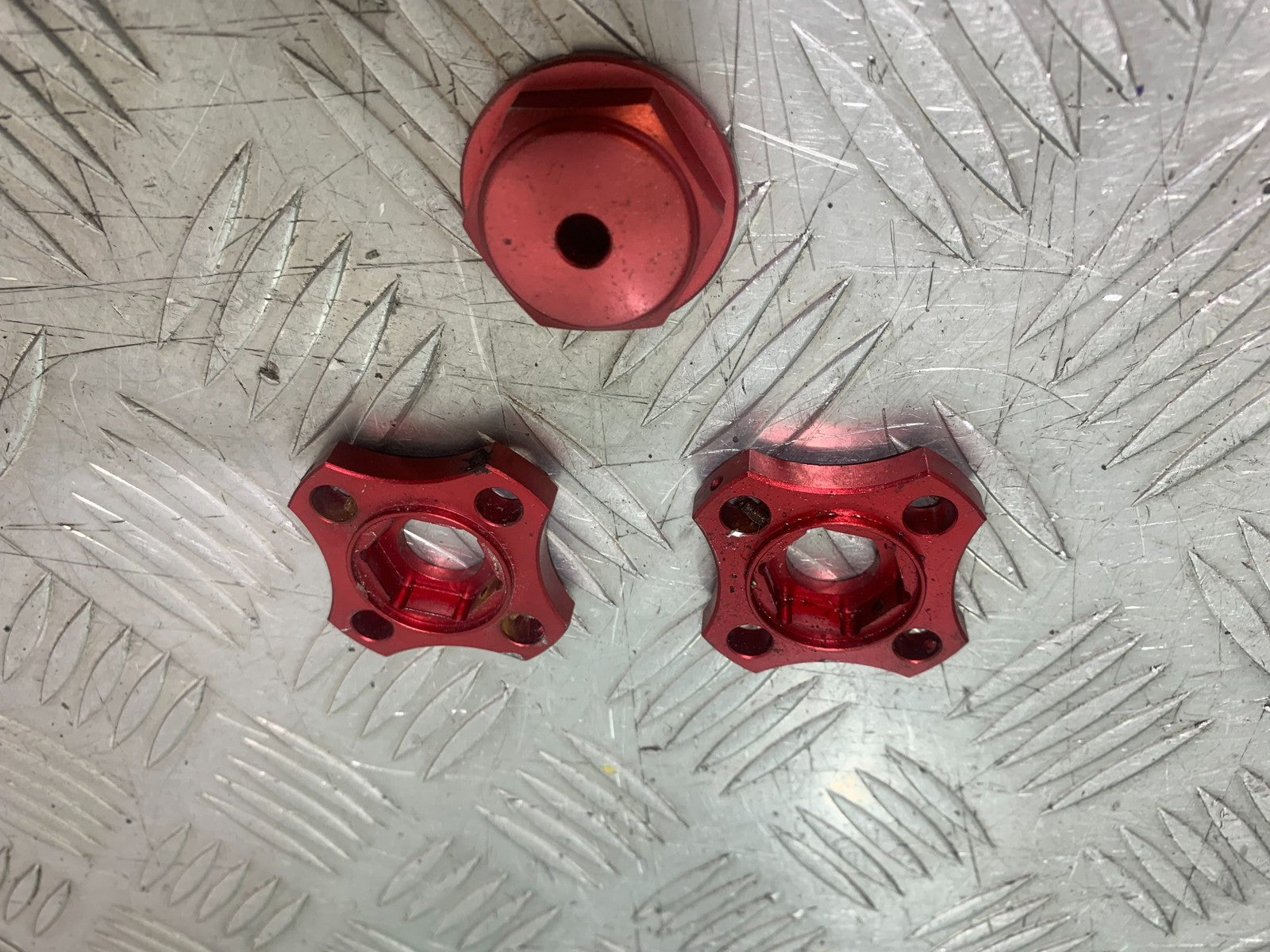 SUZUKI GSXR750 GSXR 750 K4 K5 FORK ADJUSTERS AND YOKE BOLT   2004-2005 (CMB1319)