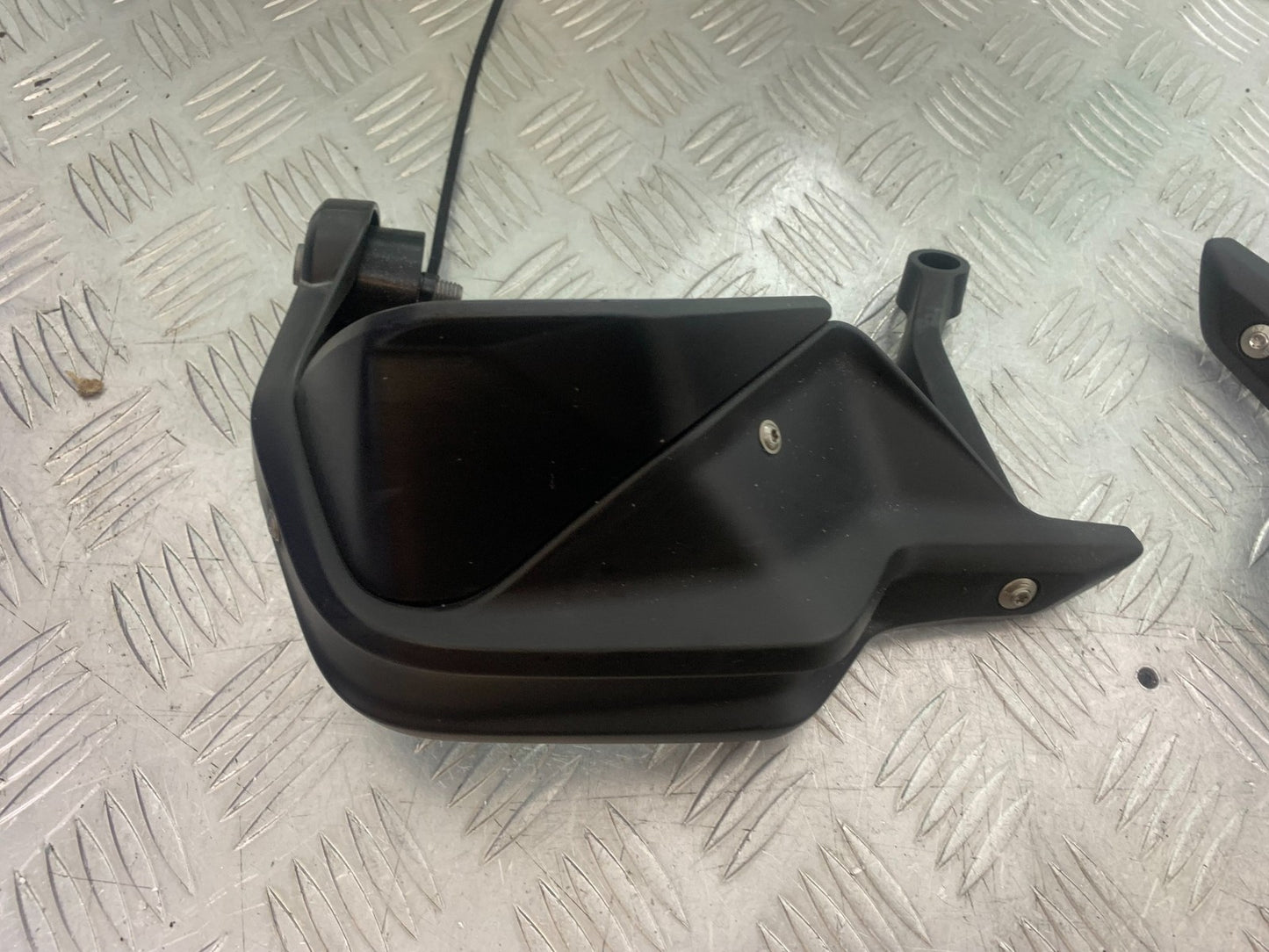 BMW R1200 R 1200 GS HAND GUARDS    YEAR 2013-2016 (CMB1257)