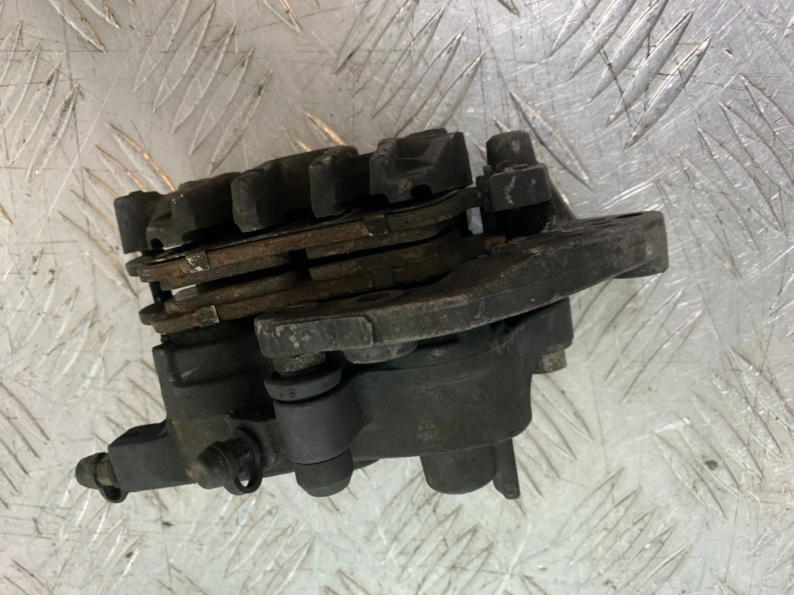 HONDA VFR800 VFR 800 V-TEC REAR CALIPER   YEAR 2002 -09 (CMB1296)