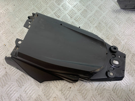 KTM 125 DUKE UNDERTRAY  YEAR 2018-2023 (CMB1185)