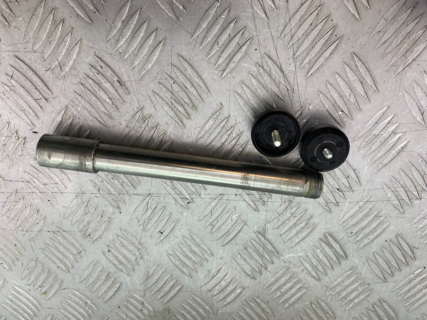 MV AGUSTA 800 F3 FRONT WHEEL SPINDLE   YEAR 2017-2019 (CMB1227)