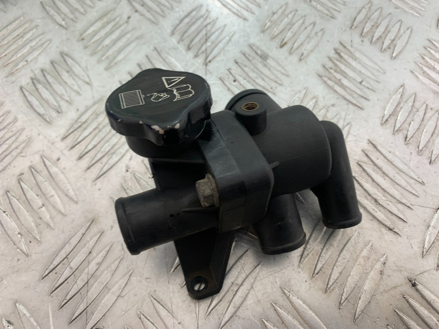 TRIUMPH T509 SPEED TRIPLE THERMOSTAT  YEAR 1997-1998 (CMB1144)