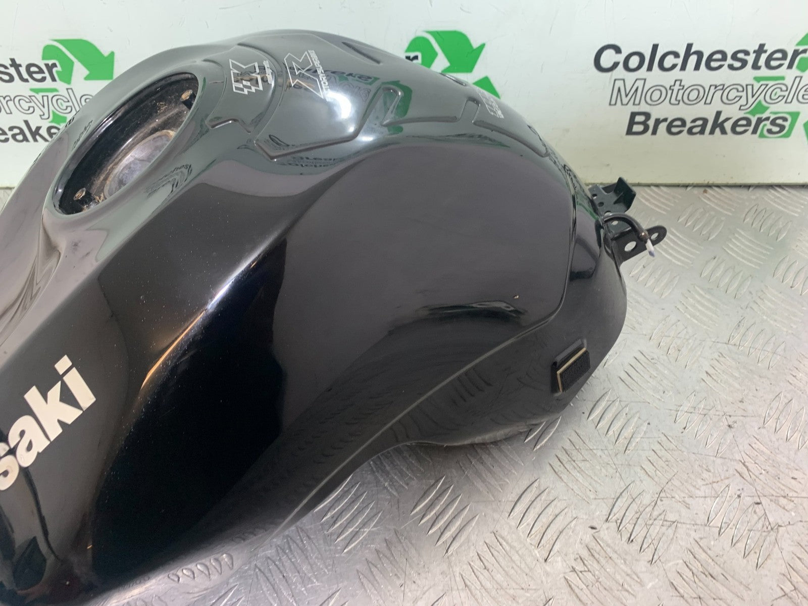 KAWASAKI ZX10R ZX10 R PETROL TANK   2008-2010 (CMB1206)