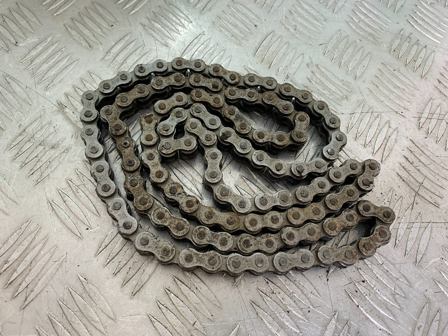 KTM 125 DUKE CHAIN YEAR 2018-2023 (CMB1185)
