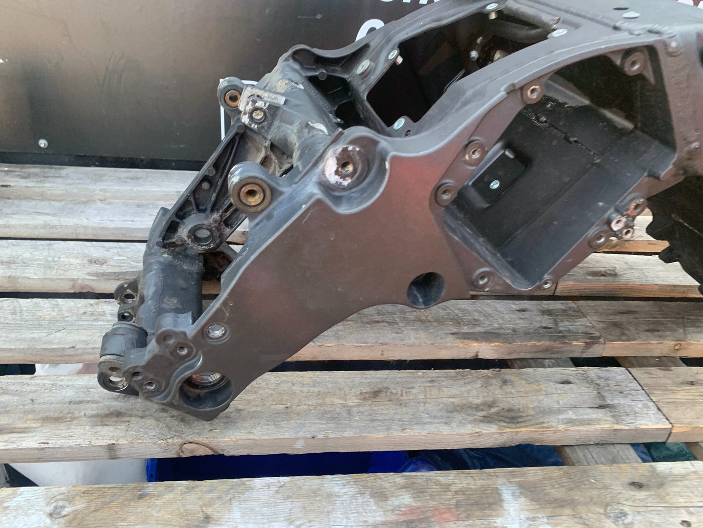 KAWASAKI GTR1400 GTR 1400 FRAME REG LOG BOOK  YEAR 2007-2009 (CMB1174)