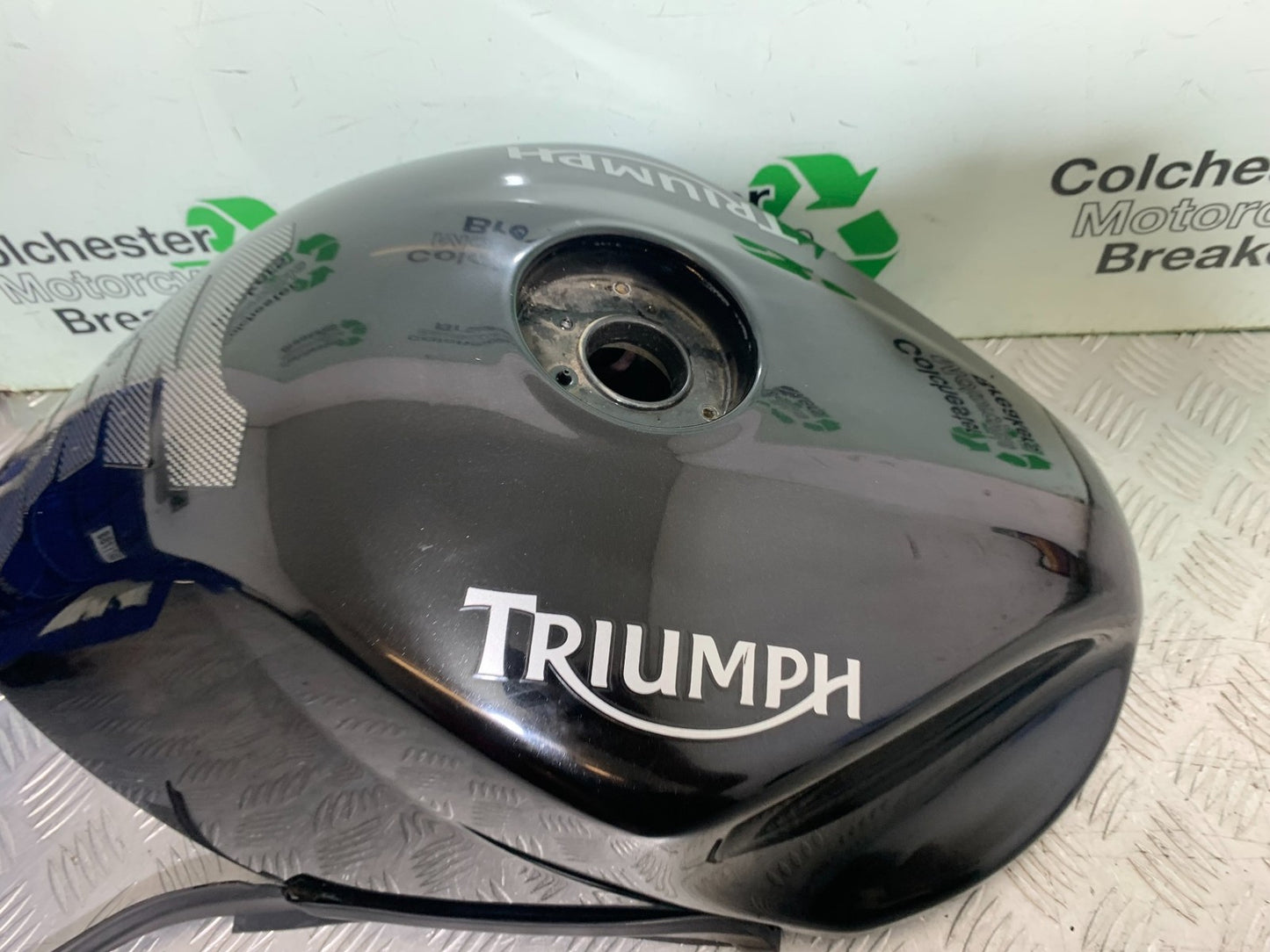 TRIUMPH 1050 SPRINT ST PETROL TANK   2003-2011 (CMB1285)