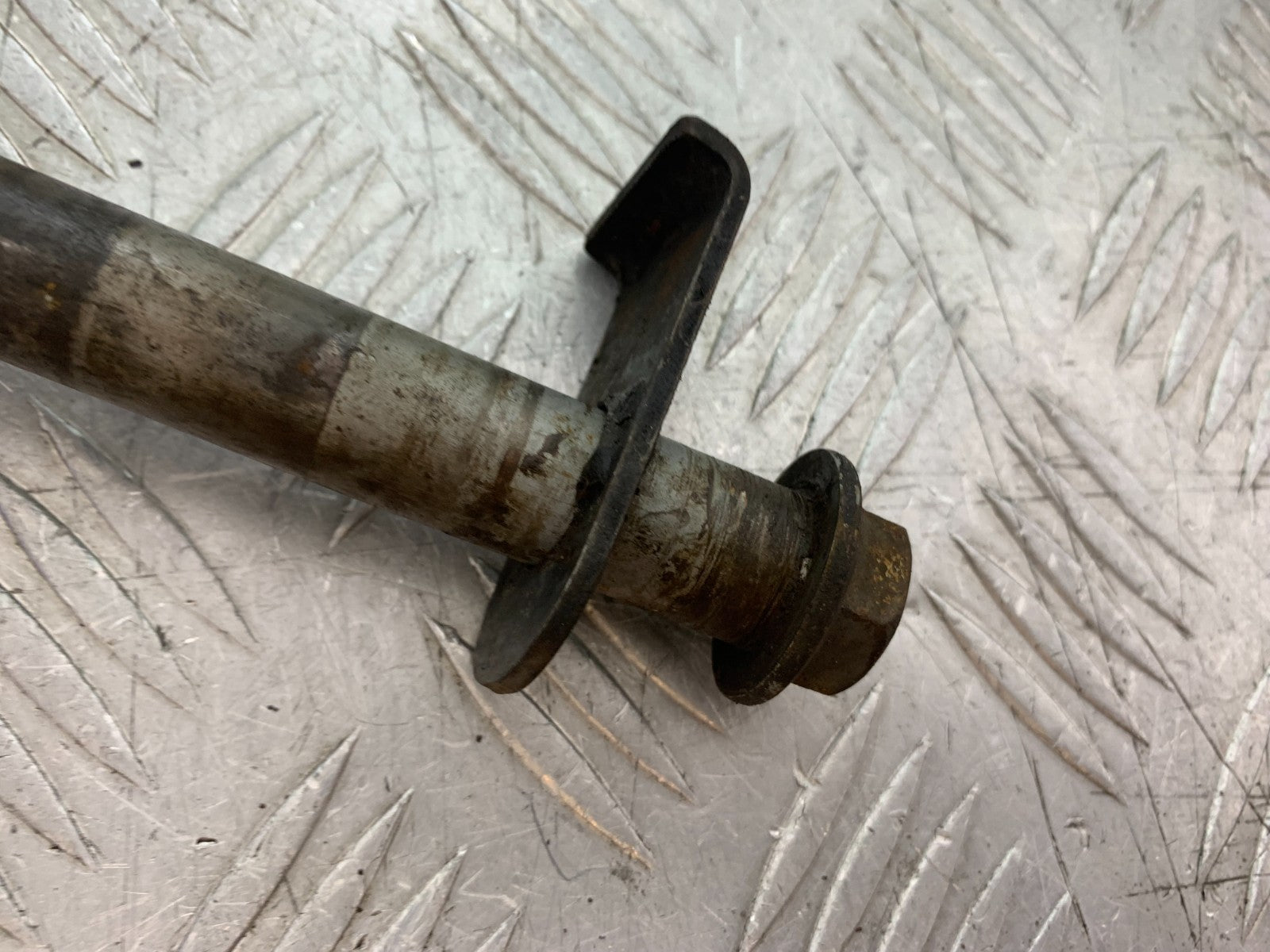 HONDA NC700 X REAR WHEEL SPINDLE YEAR 2012-2014 (CMB1327)