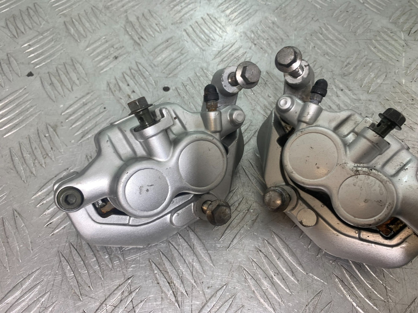 YAMAHA XJ900 XJ 900 DIVERSION FRONT BRAKE CALIPERS  YEAR 1994-2002(CMB1292)