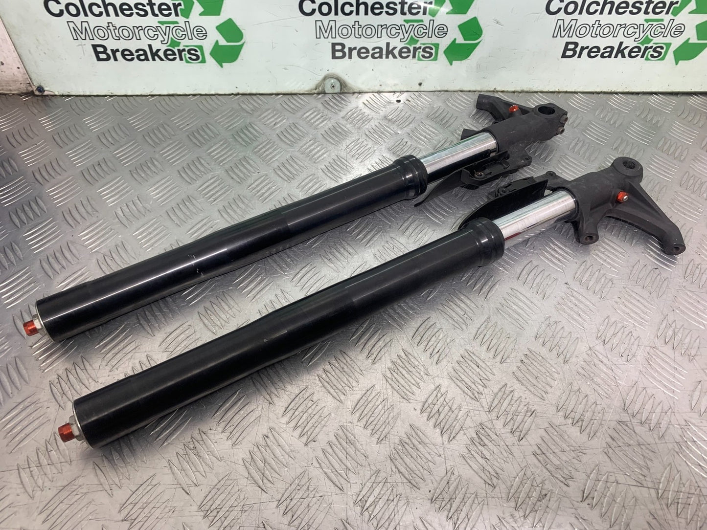 TRIUMPH 675 STREET TRIPLE RX FORKS   2015- 2017 (CMB1299)