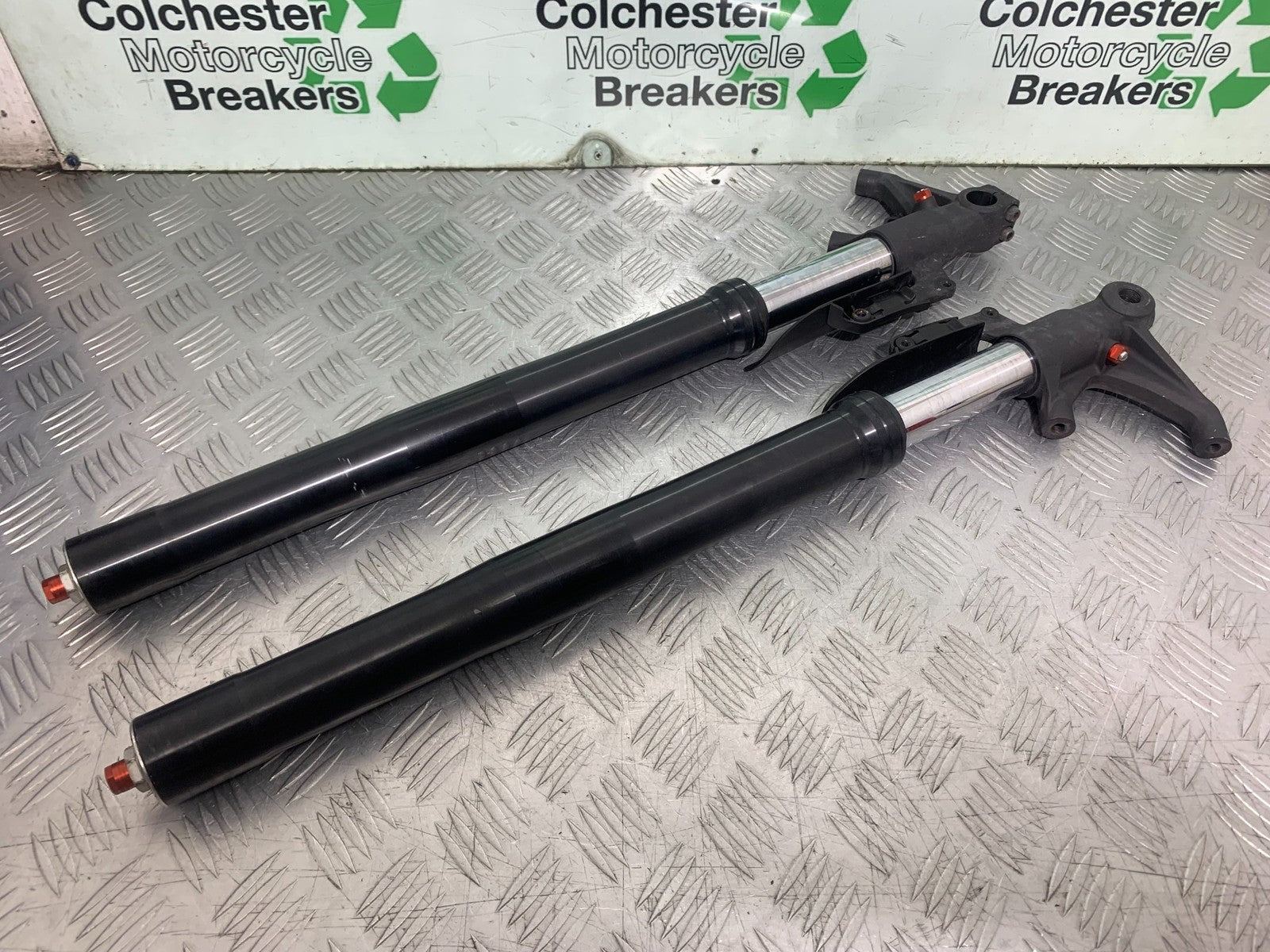TRIUMPH 675 STREET TRIPLE RX FORKS   2015- 2017 (CMB1299)