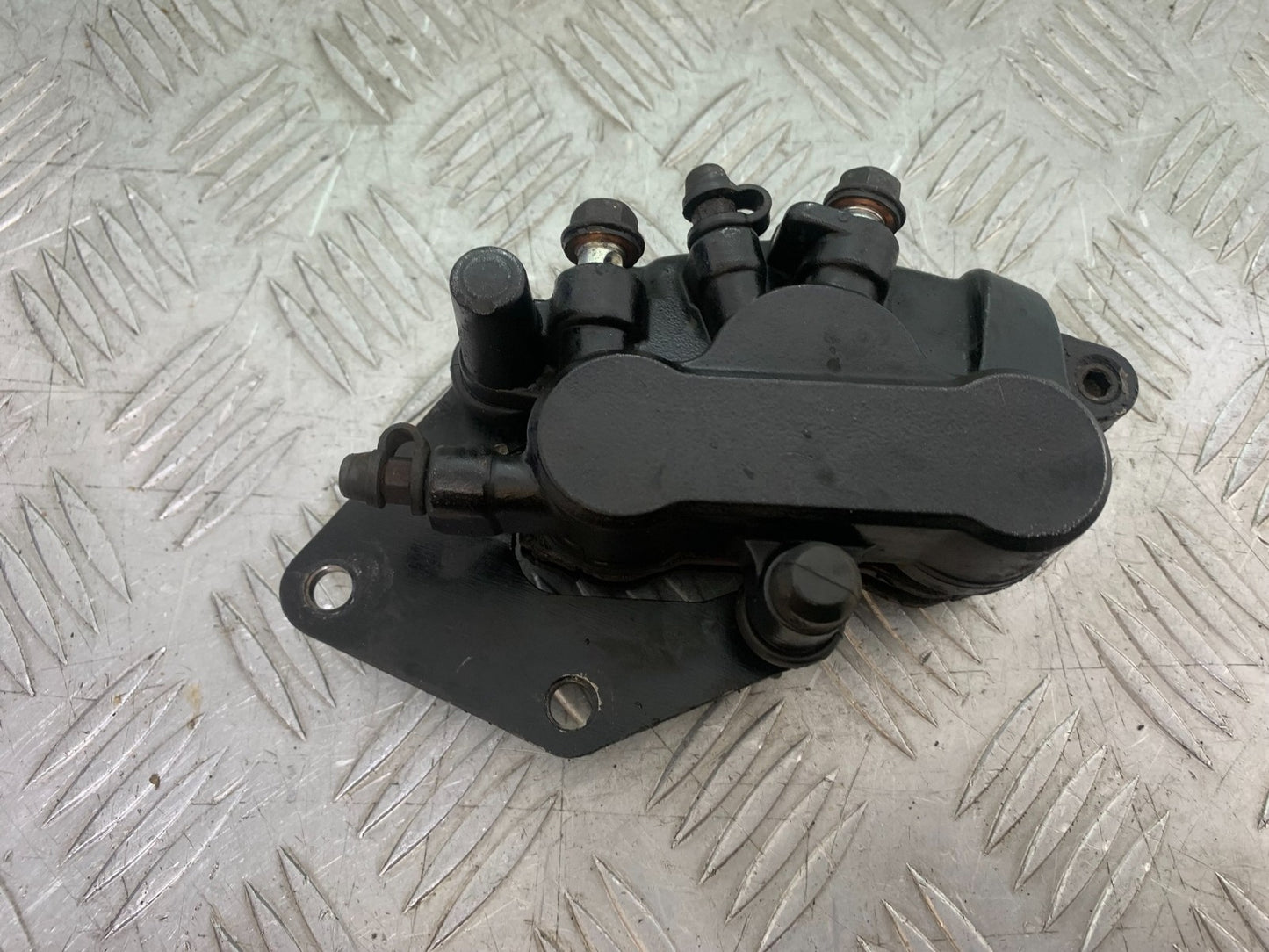 SINNIS HOODLUM 125 FRONT CALIPER  YEAR 2021-2025 (CMB1196)