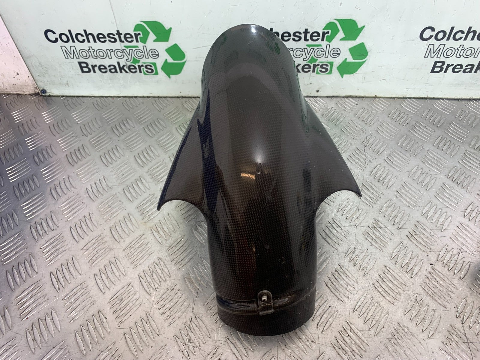 DUCATI 996 SPS 748 916 998 CARBON FRONT MUDGUARD   1999-2000 (CMB1209)