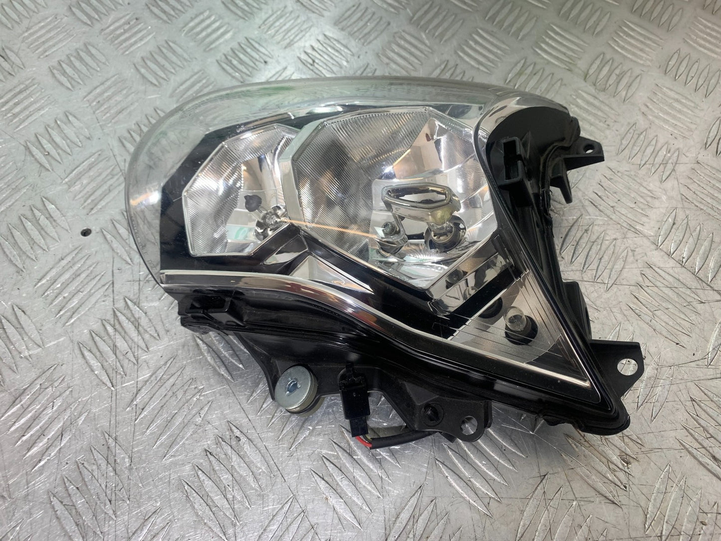 KAWASAKI ER6 N HEADLIGHT  YEAR 2012-2017 (CMB1324)