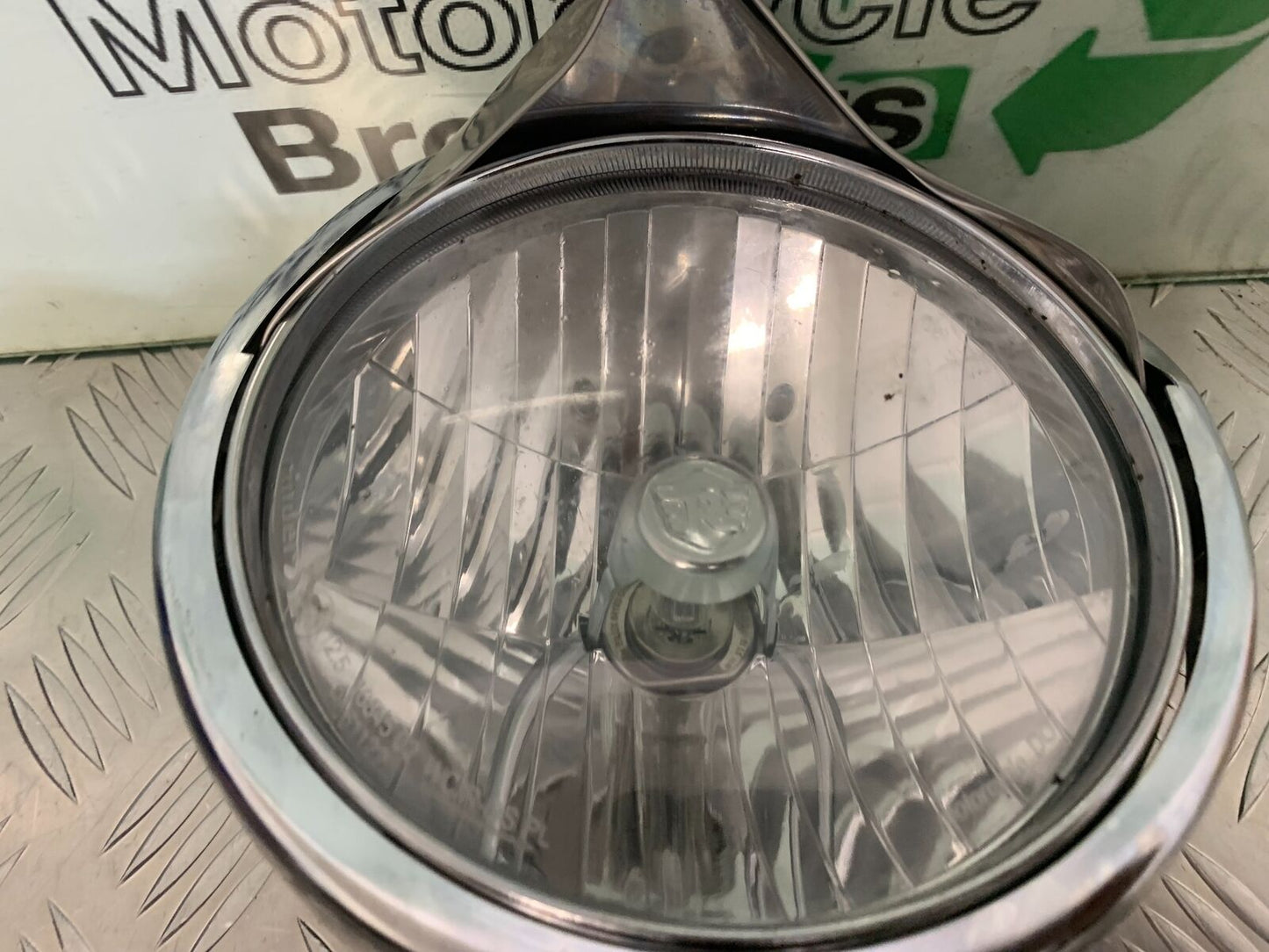 ROYAL ENFIELD 350 CLASSIC HEADLIGHT YEAR 2022 (STOCK 967)