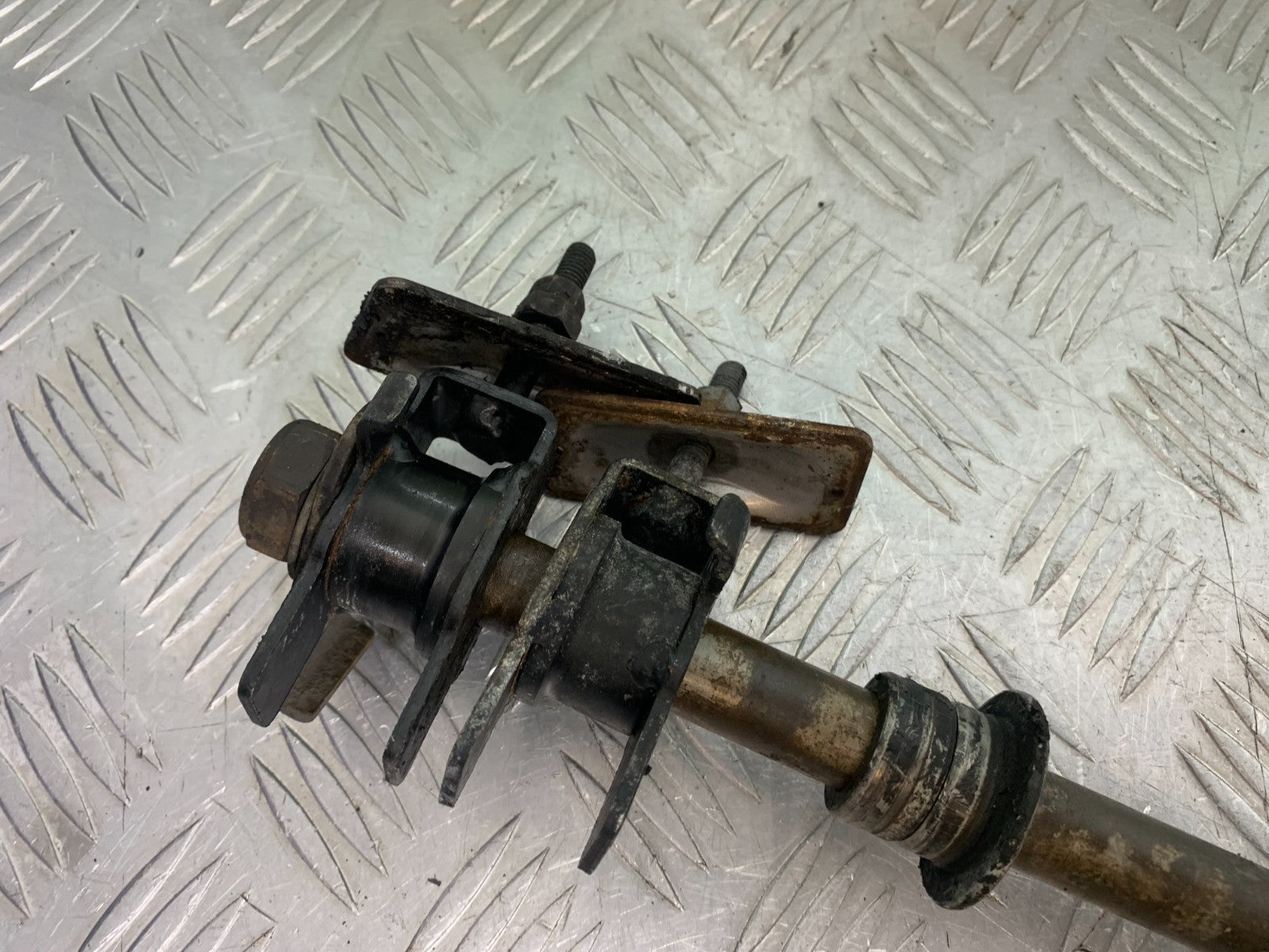 HONDA NC700 X REAR WHEEL SPINDLE YEAR 2012-2014 (CMB1327)