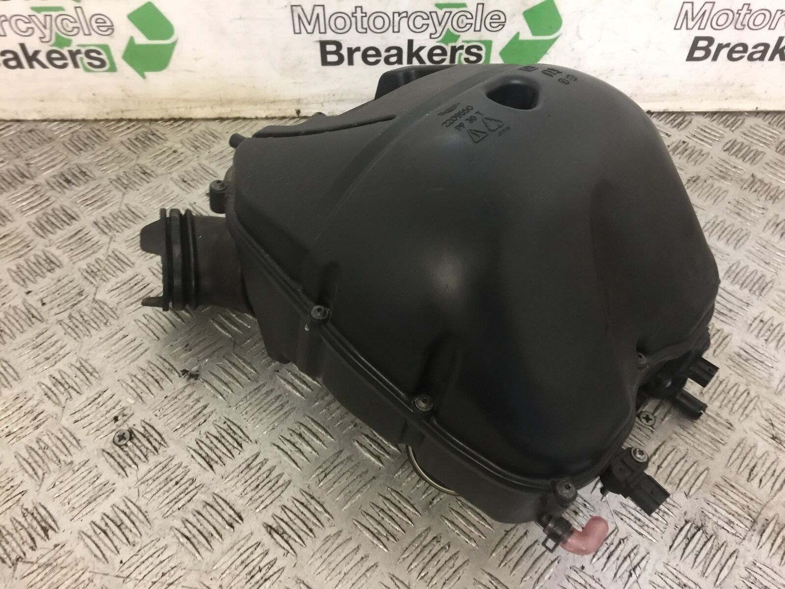 TRIUMPH 1200 TIGER EXPLORER AIRBOX  YEAR 2015 (STOCK 673)