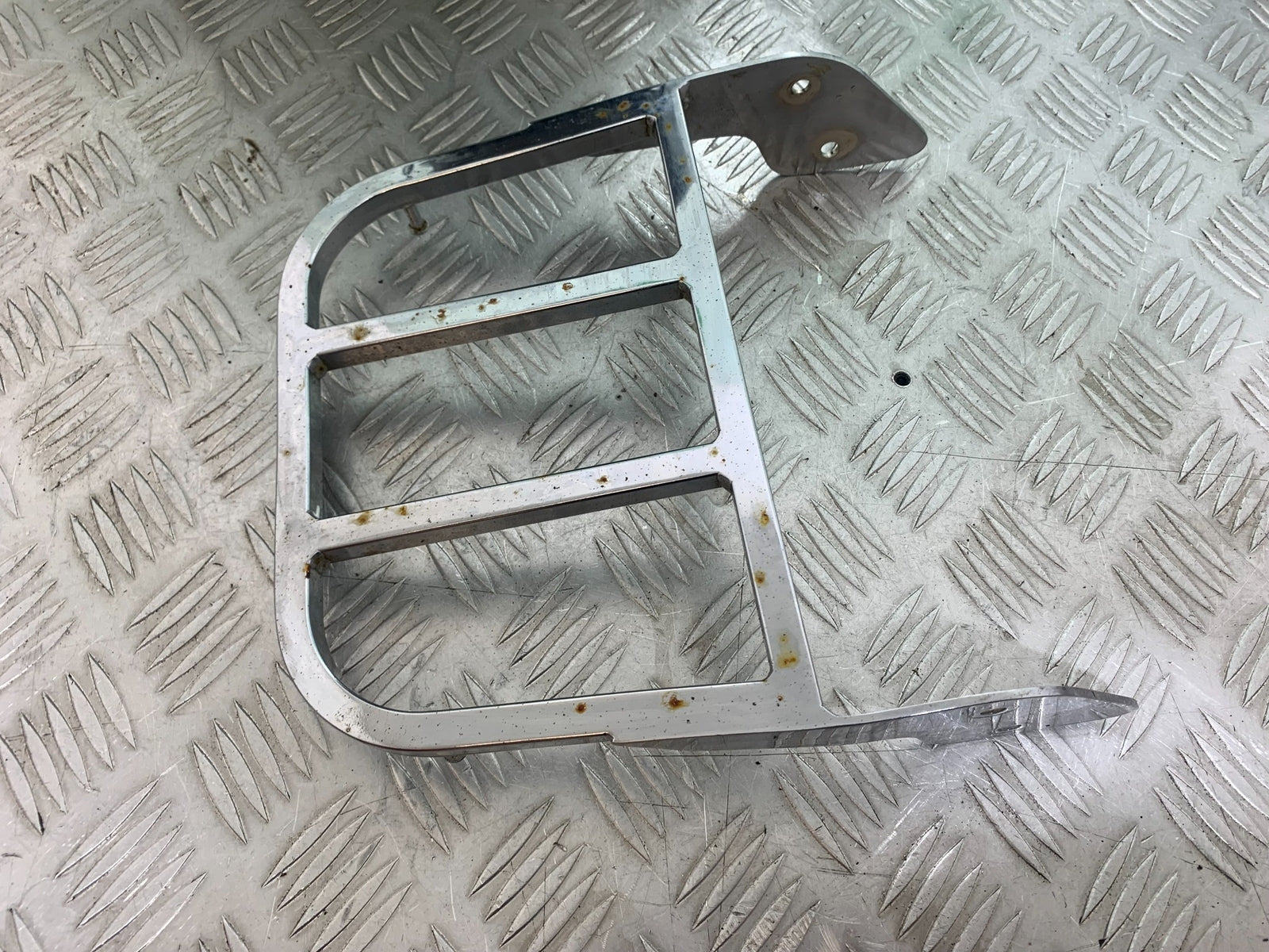 HONDA VTX1300 S-6 BACK REAR PAD RACK AND BRACKETS    YEAR 2004-09 (CMB1159)