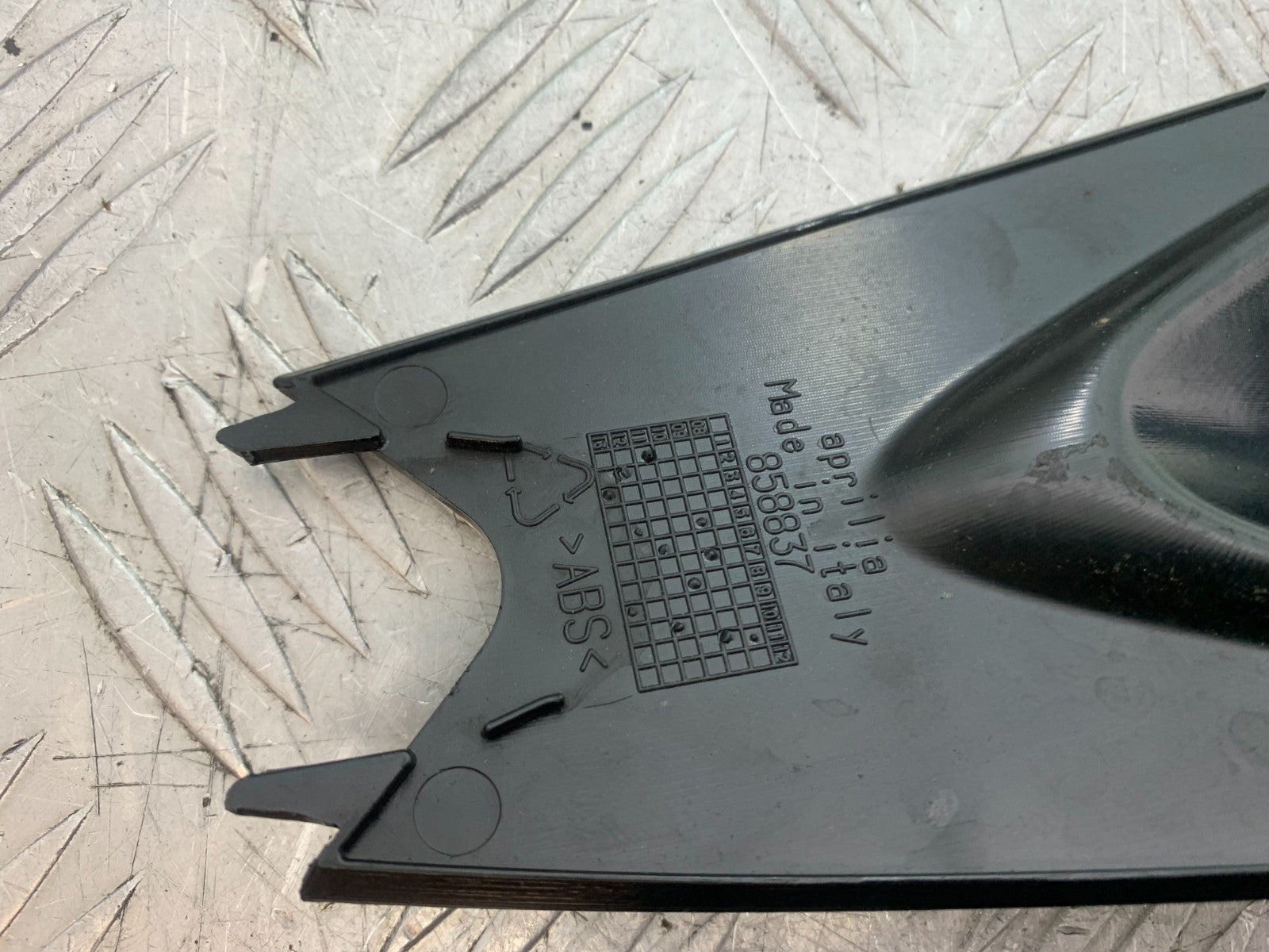 APRILIA TUONO 1000 V4R REAR SEAT COWL  YEAR 2011-13  (CMB1331)