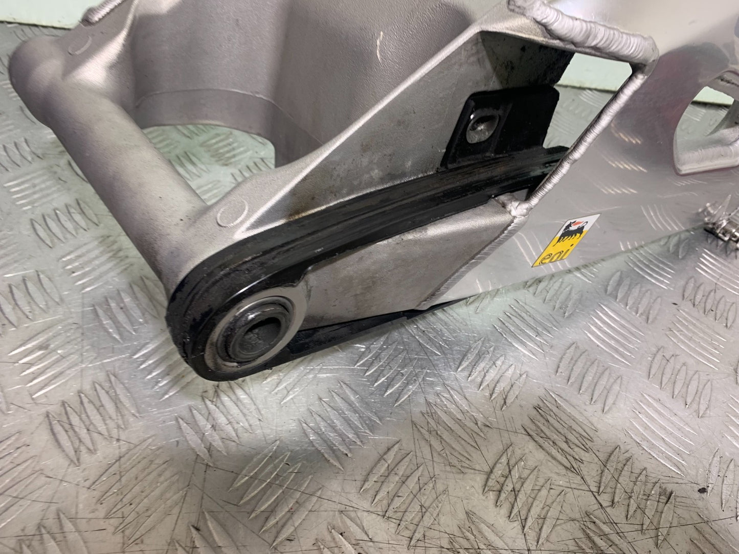 APRILIA RSV4 FACTORY SWINGARM  YEAR 2009-2012 (CMB1224)