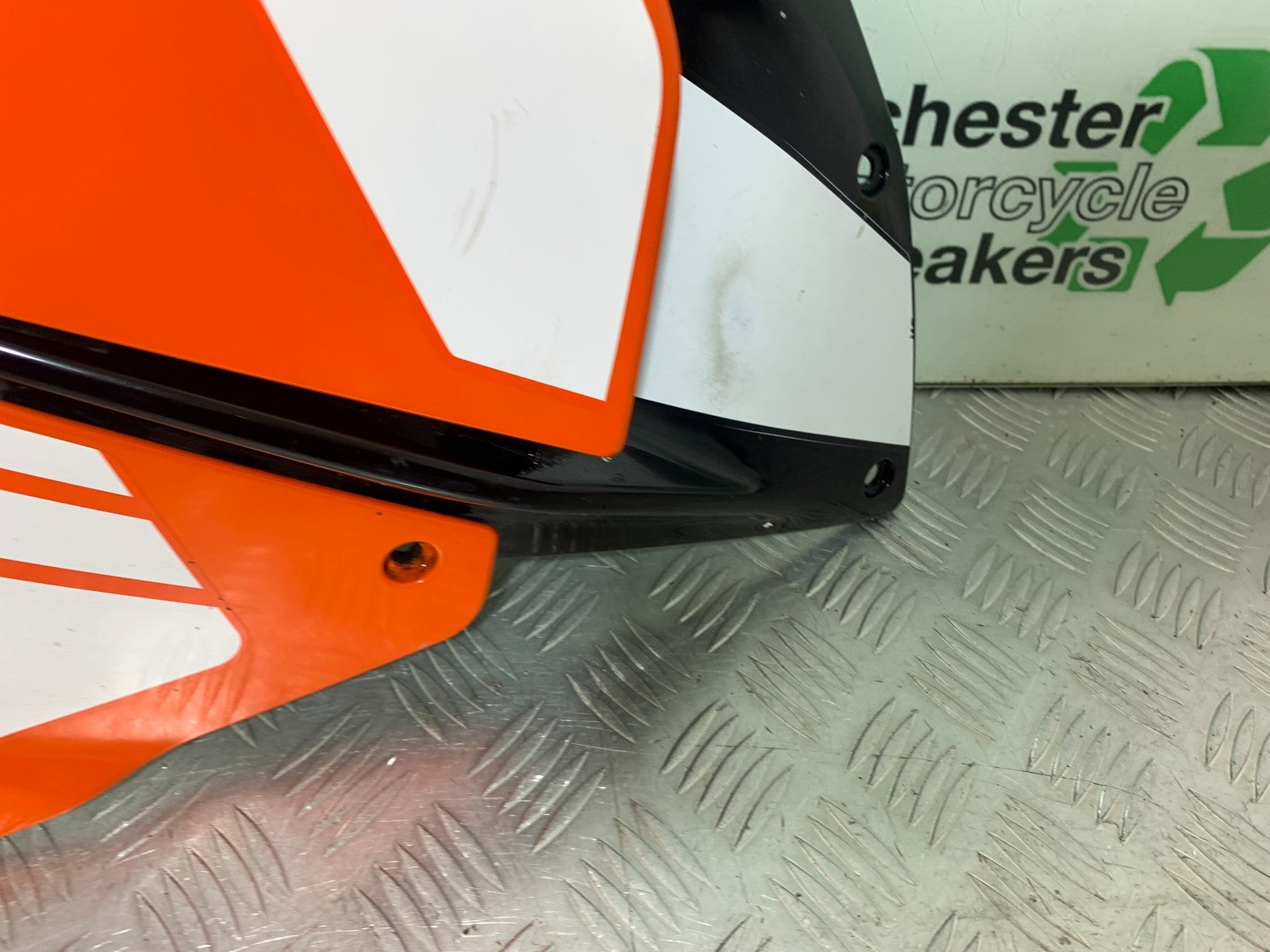 KTM RC125 RC 125 LEFT FAIRING PANEL  YEAR 2017-2022 (CMB 1244)
