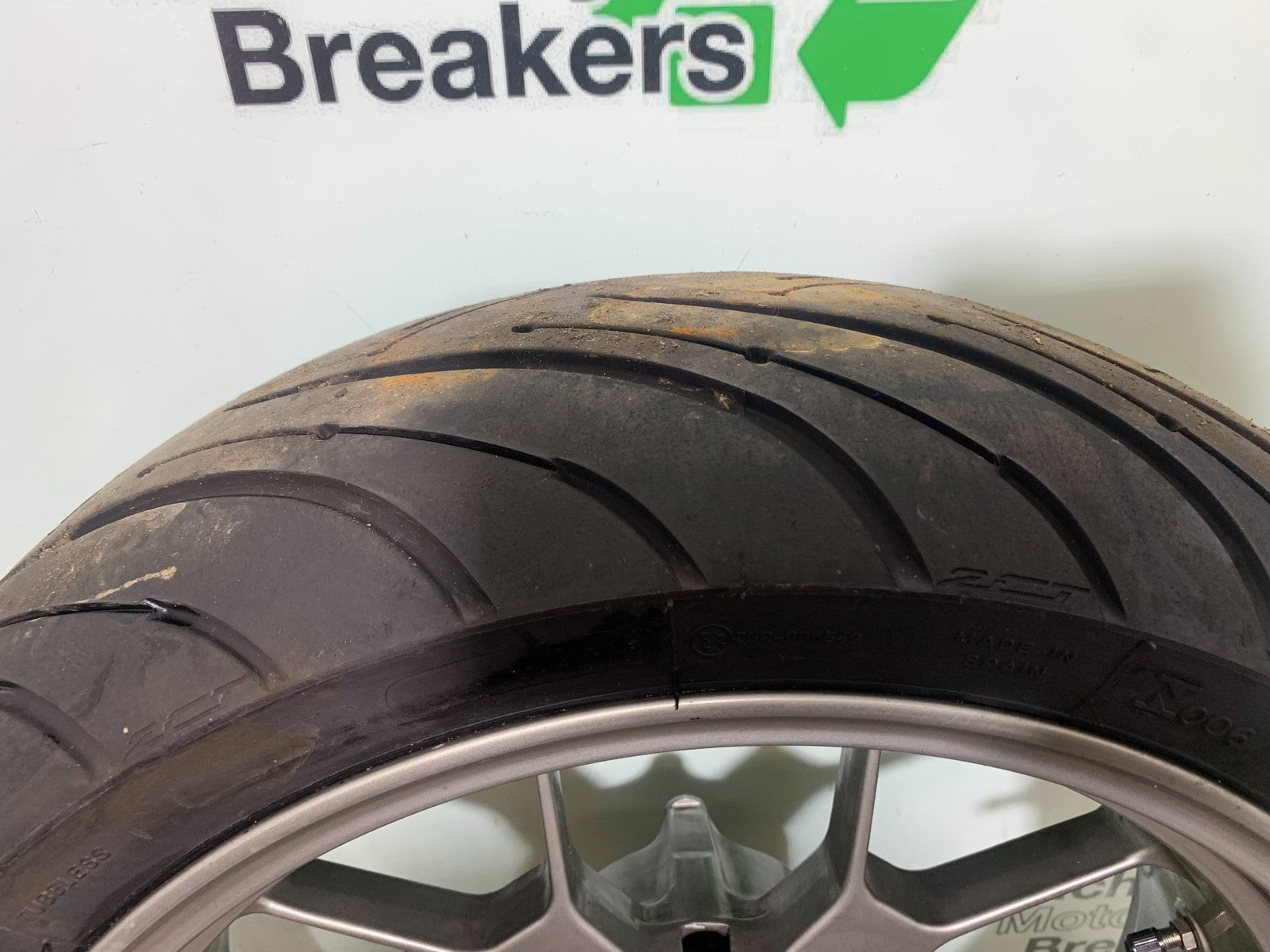 APRILIA SL750 SL 750 SHIVER REAR WHEEL  YEAR 2008-2016 (CMB1242)