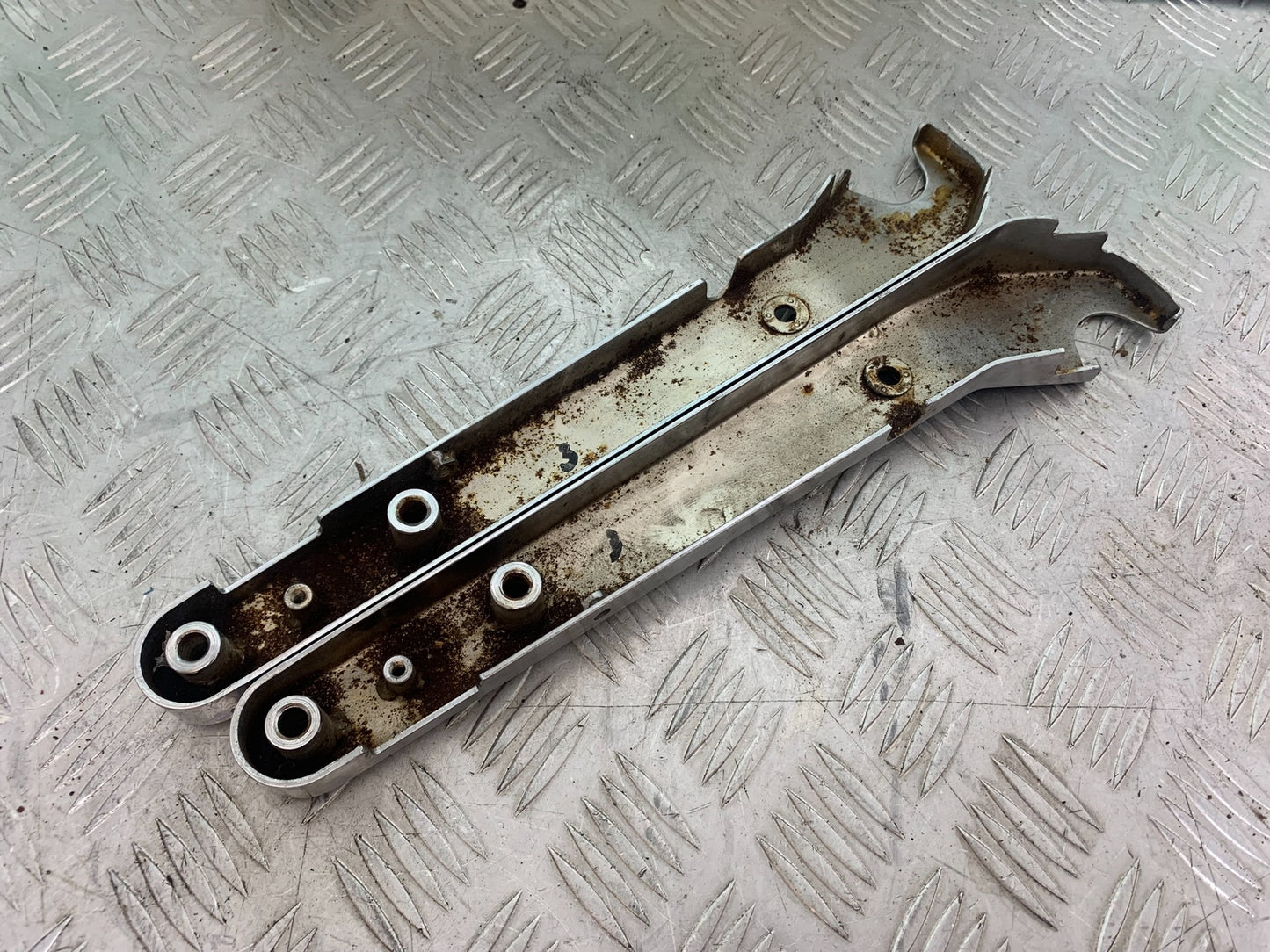 KAWASAKI VN1500 CLASSIC CHROME FRAME COVERS  YEAR 1999 -2006 (CMB1166)