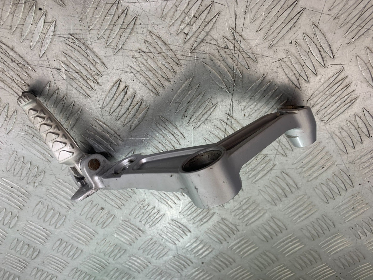 APRILIA RS660 RS 660 FRONT LEFT HANGER  YEAR 2020-2024 (CMB1202)