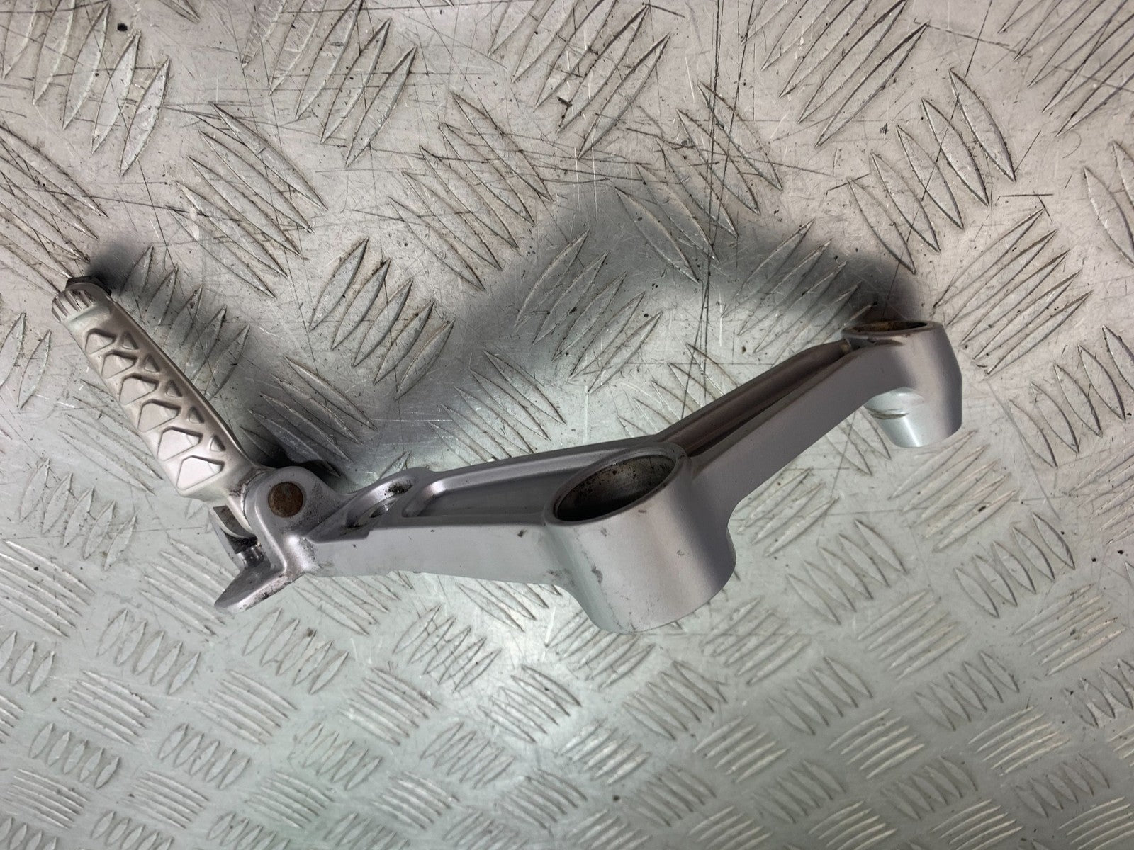 APRILIA RS660 RS 660 FRONT LEFT HANGER  YEAR 2020-2024 (CMB1202)