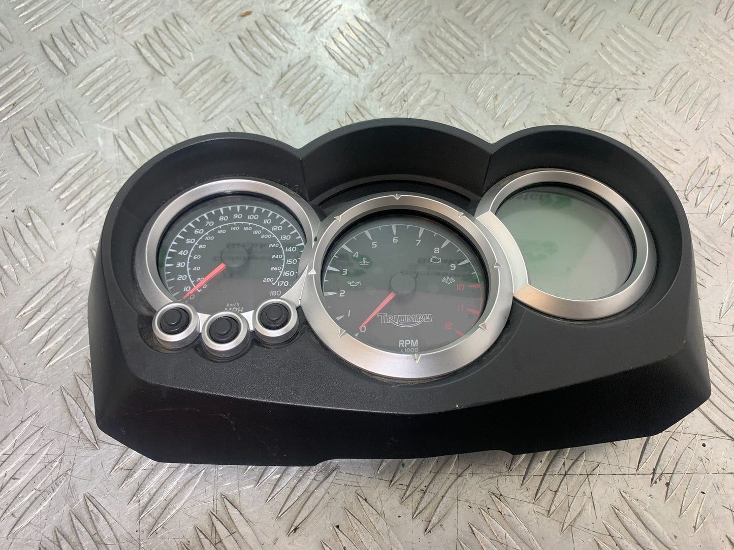 TRIUMPH 1050 SPRINT ST CLOCKS SPEEDO DASH YEAR 2004-2007 (CMB1197)