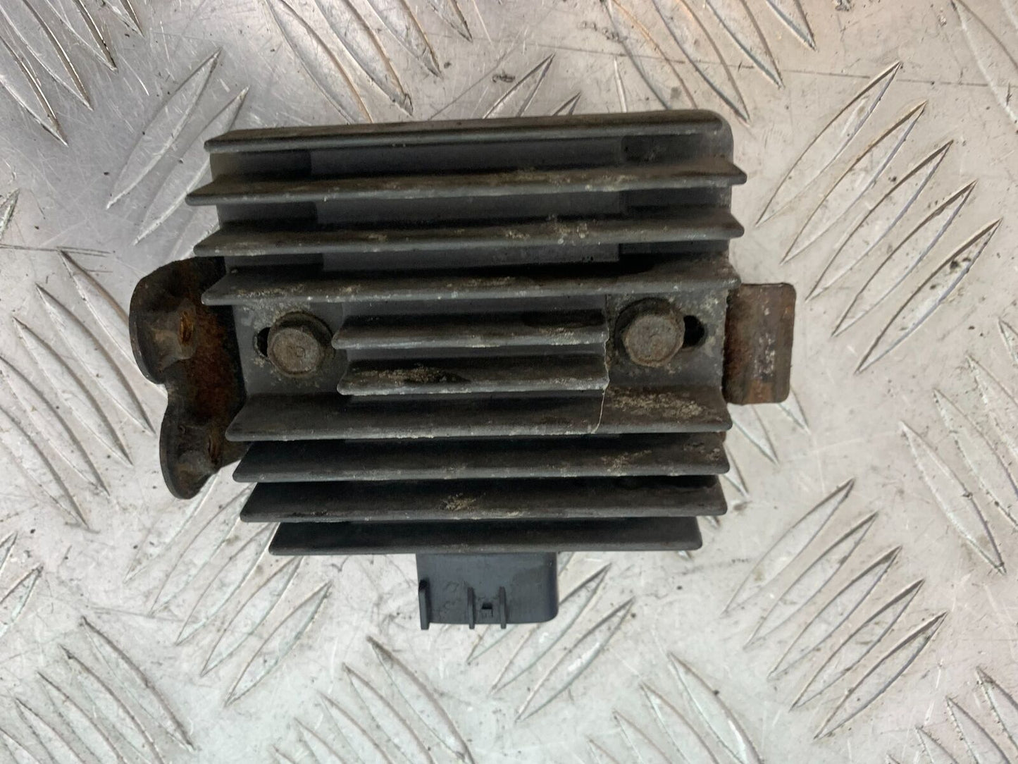 KAWASAKI Z750 Z 750 REGULATOR  YEAR 2004-2006  (CMB1104)