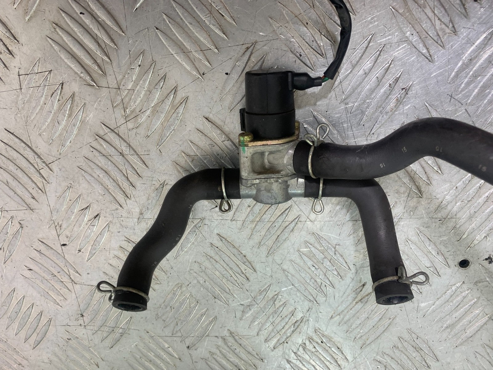 HONDA CBR600 CBR 600 RR AIR VALVE YEAR 2003-2004 CMB1173)