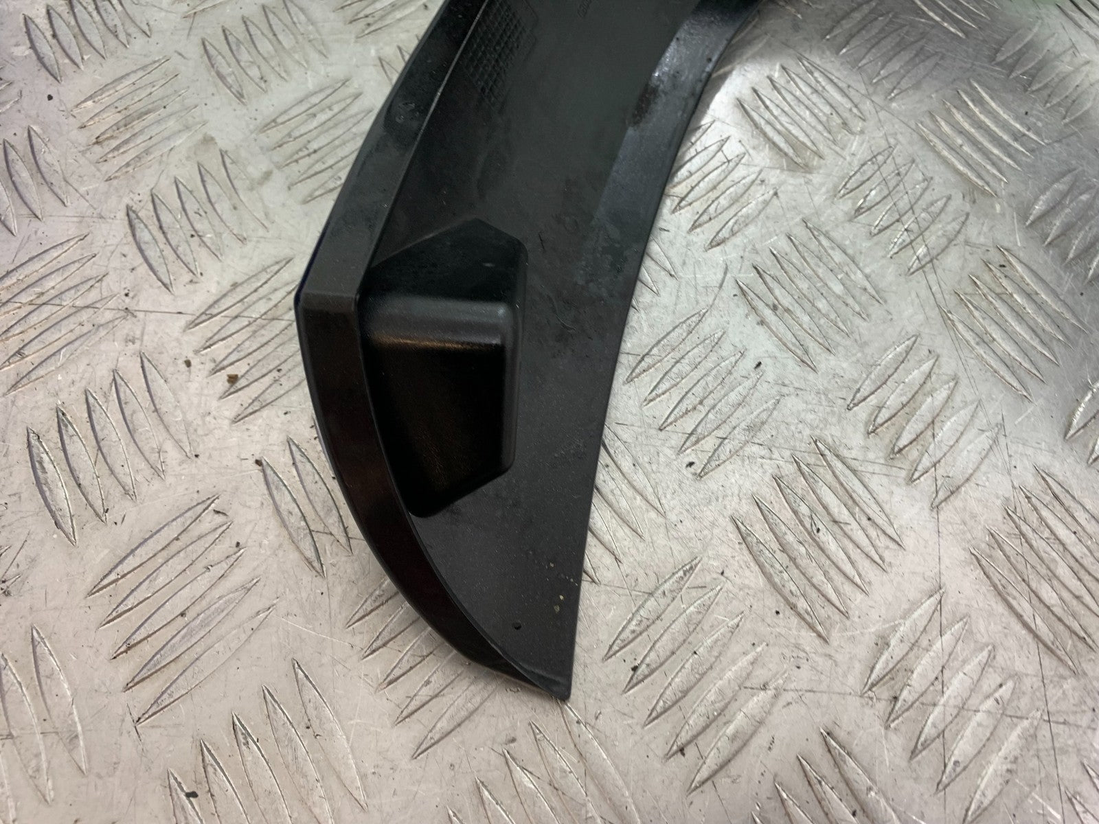 TRIUMPH SPEED TRIPLE R 1050 BELLYPAN  2009 (CMB1183)