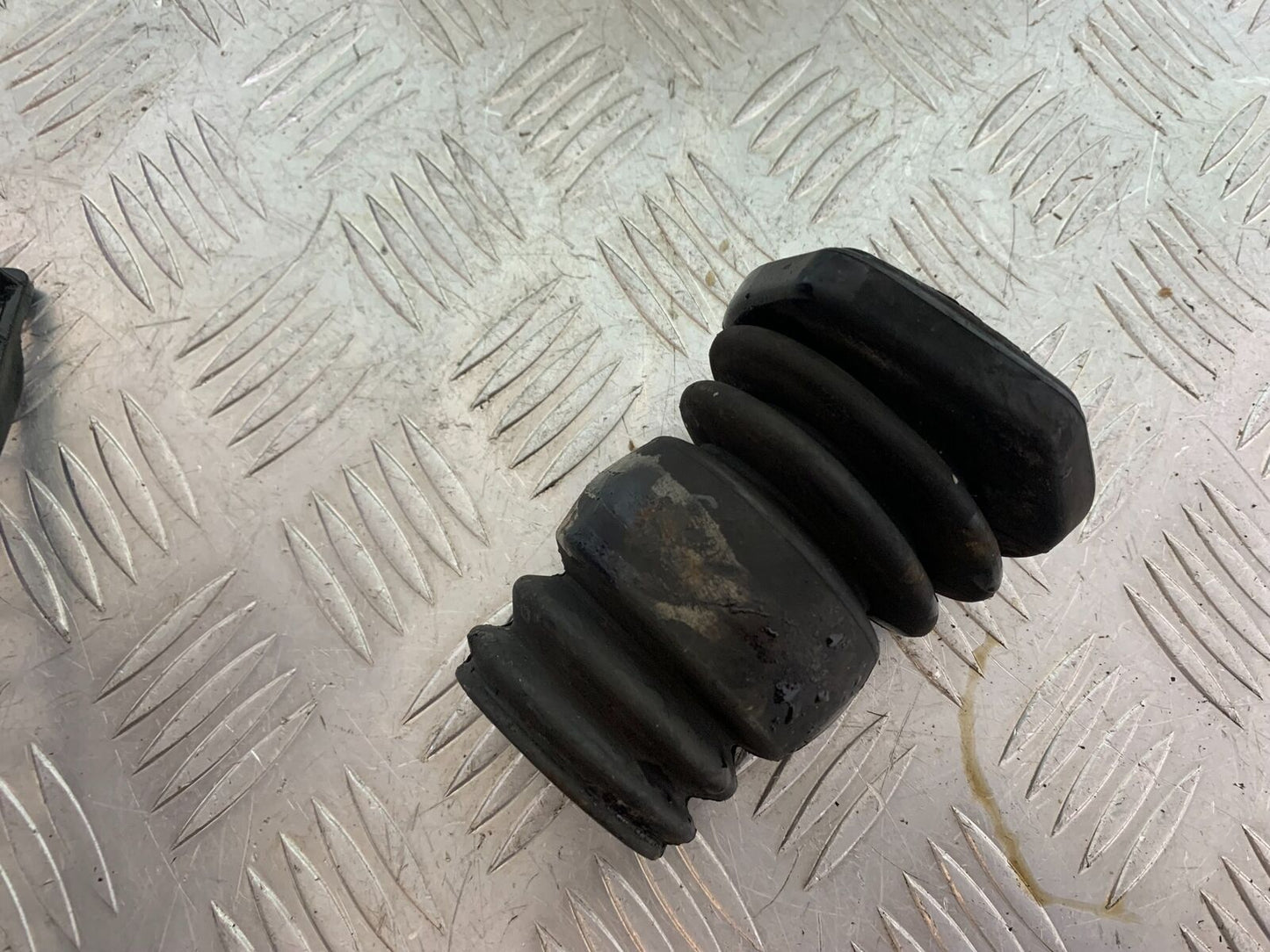 HONDA CX500 CX 500 SWINGARM BOOT  YEAR 1978-81 (CMB1079)