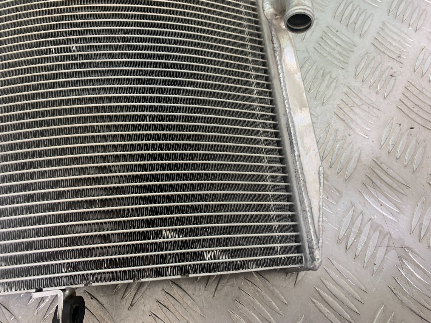 KAWASAKI ZX10R ZX 10R RADIATOR  YEAR 2011-2015 (CMB1154)