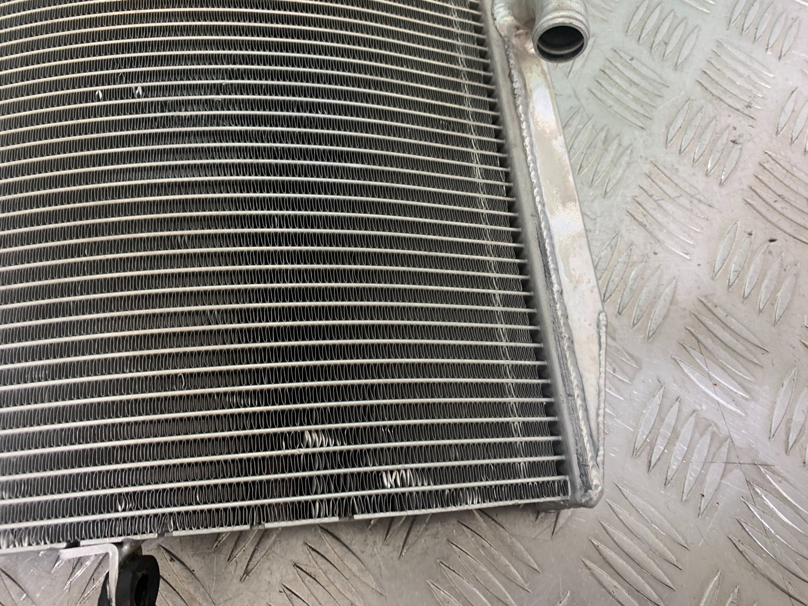 KAWASAKI ZX10R ZX 10R RADIATOR  YEAR 2011-2015 (CMB1154)