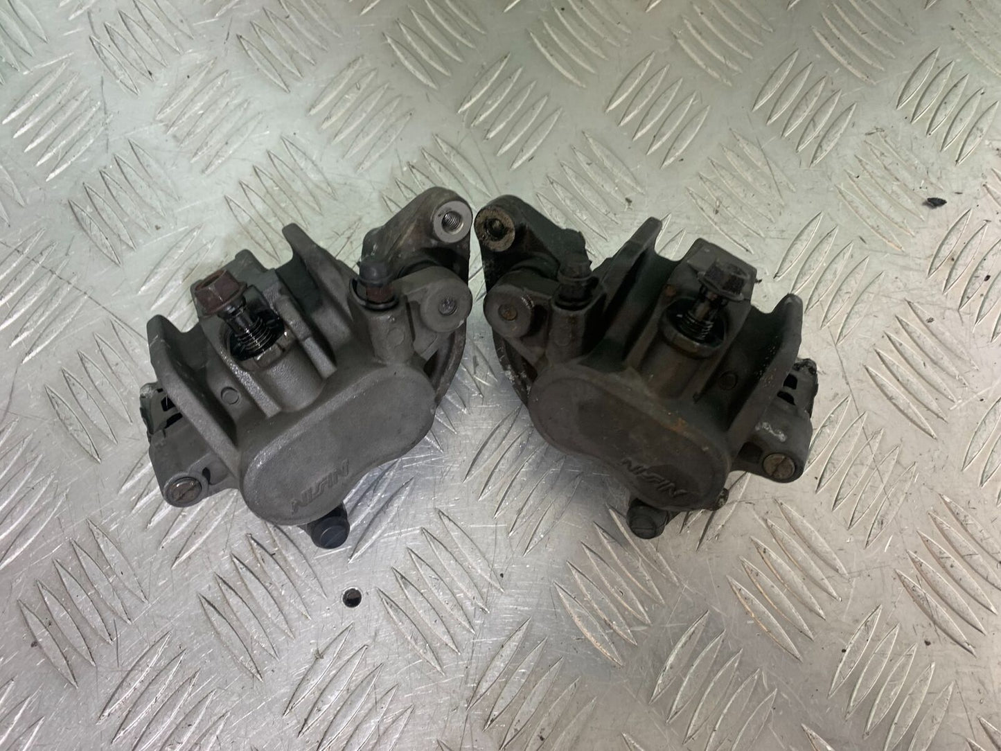 HONDA CB600 CB 600 HORNET FRONT BRAKE CALIPERS    YEAR 1998 -2002 (CMB1126)