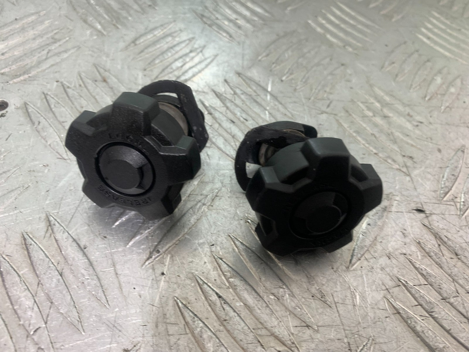 KAWASAKI 650 VERSYS SCREEN BRACKET ADJUSTERS YEAR 2015-2018 (CMB1288)