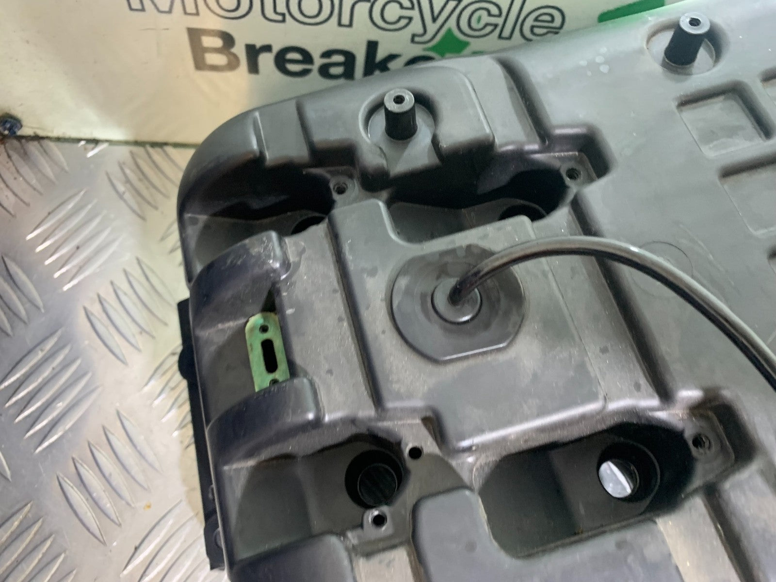 APRILIA RSV4 FACTORY AIRBOX  YEAR 2009-2012 (CMB1224)