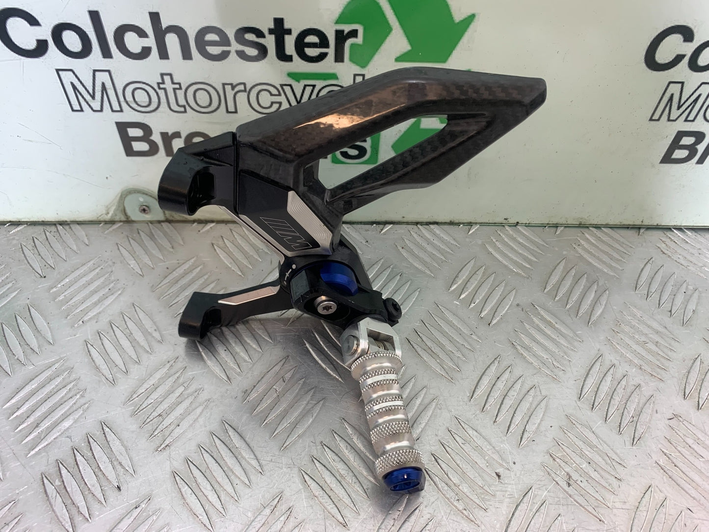 BMW M1000 R  LEFT FRONT HANGER HANGER YEAR 2023-2024 (CMB1140)