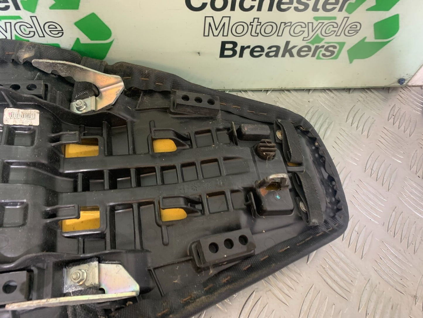HONDA CBR650 F CBR 650F SEAT   YEAR 2014-17  (CMB1130)