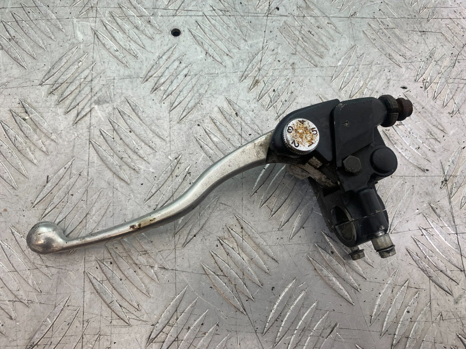 KAWASAKI ZX9R ZX9 C CLUTCH LEVER AND BRACKET  YEAR 1998-99 (CMB1213)