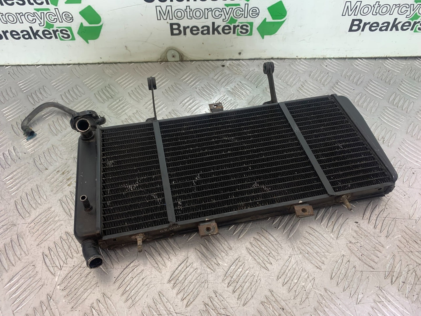 TRIUMPH 1050 SPRINT ST RADIATOR  YEAR 2004-2007 (CMB1197)