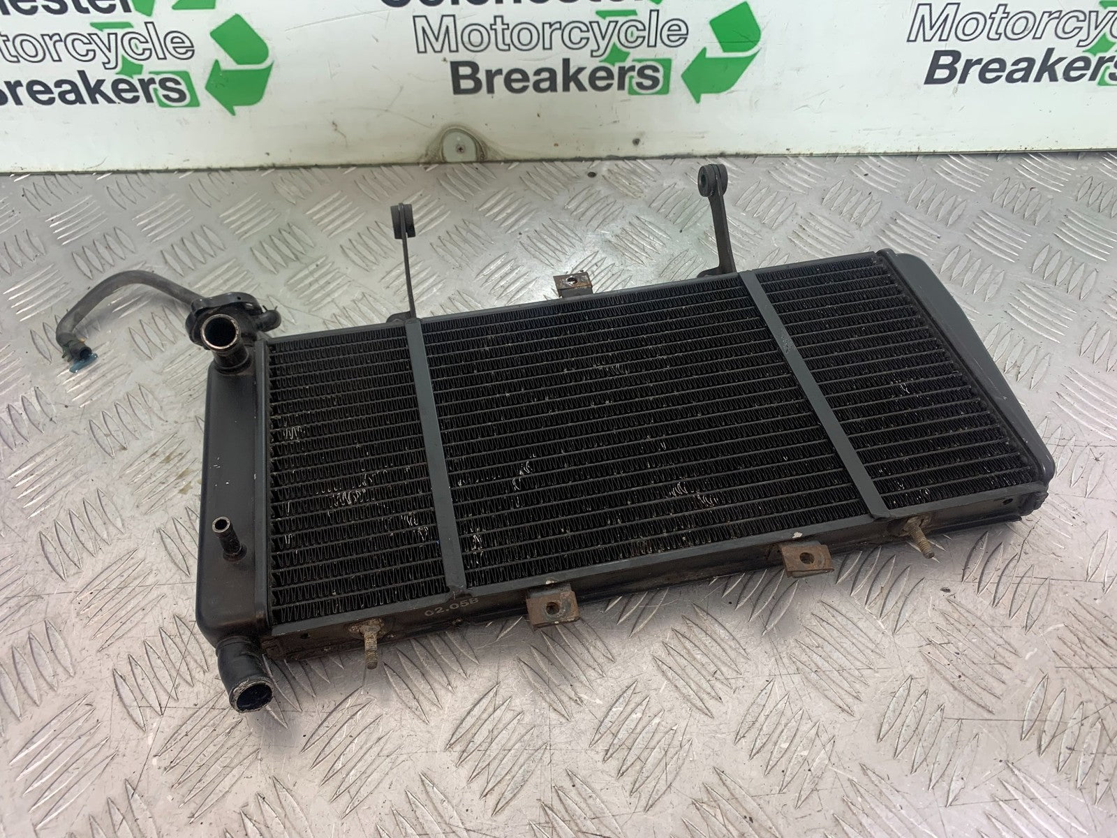 TRIUMPH 1050 SPRINT ST RADIATOR  YEAR 2004-2007 (CMB1197)