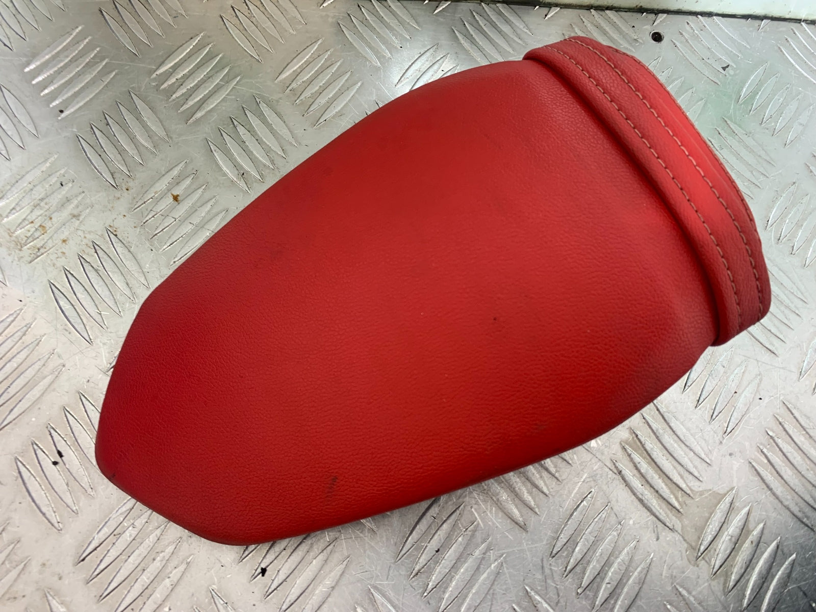 MV AGUSTA 800 F3 REAR SEAT   YEAR 2013-2016 (CMB1152)