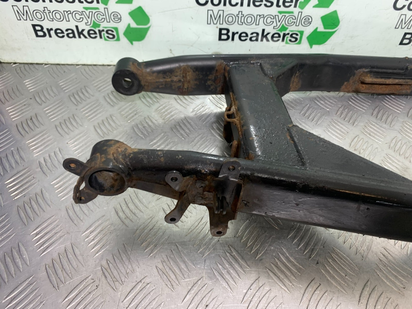 YAMAHA XVS 1300 MIDNIGHT STAR SWINGARM YEAR 2007-16 (CMB1200)