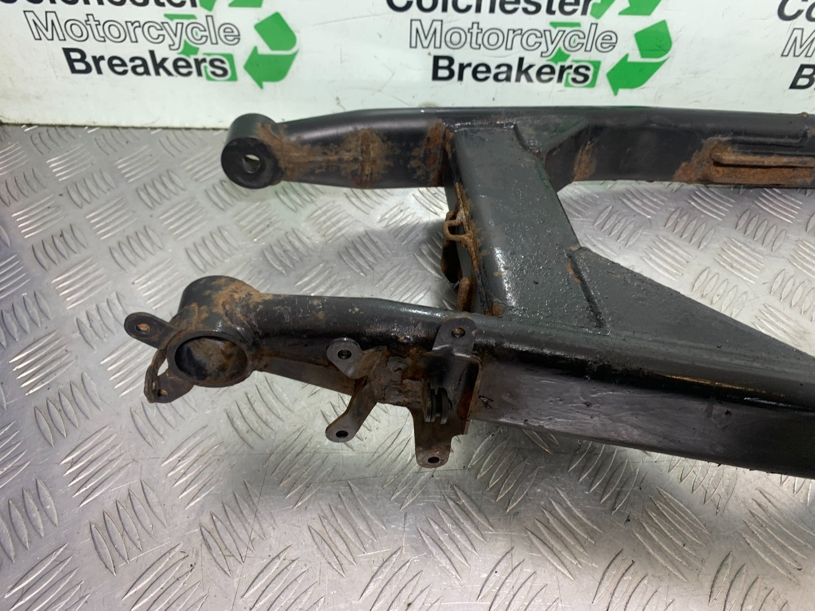 YAMAHA XVS 1300 MIDNIGHT STAR SWINGARM YEAR 2007-16 (CMB1200)